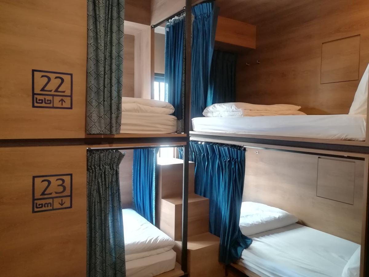 Natee Hostel Bangkok Buitenkant foto