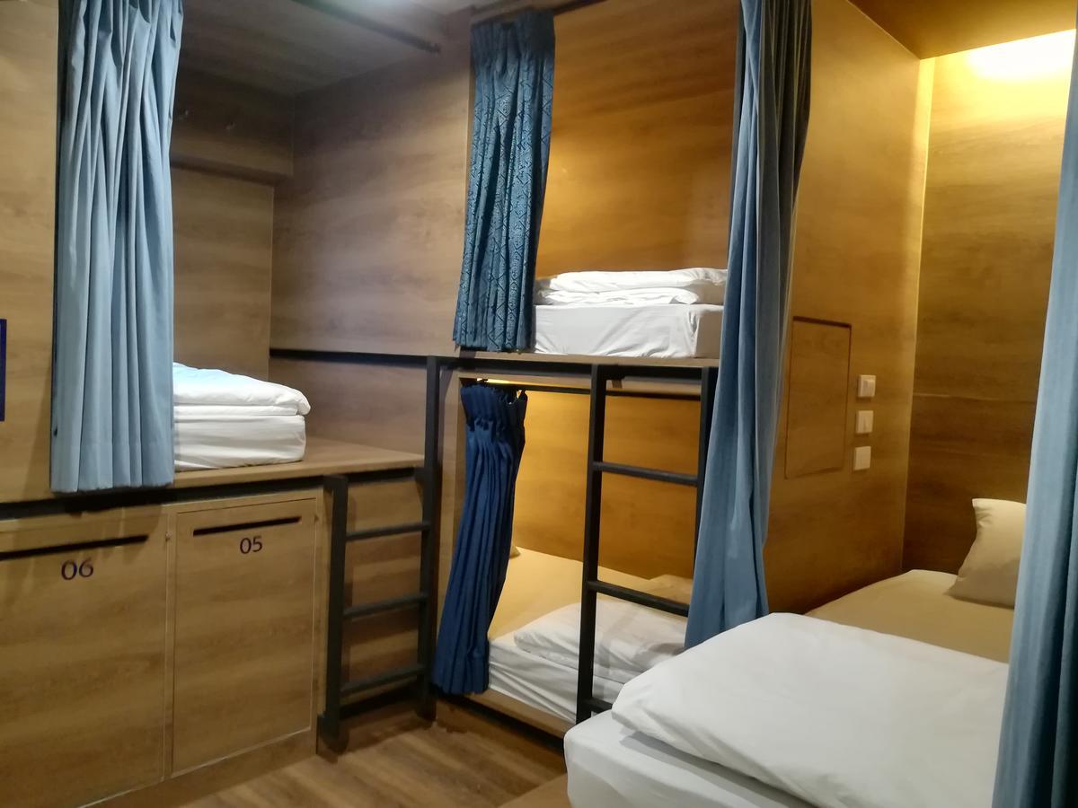 Natee Hostel Bangkok Buitenkant foto